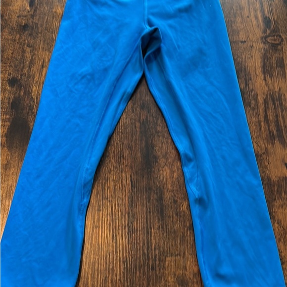 Lululemon pool side high rise align crop Sz 0 21” - Picture 9 of 9